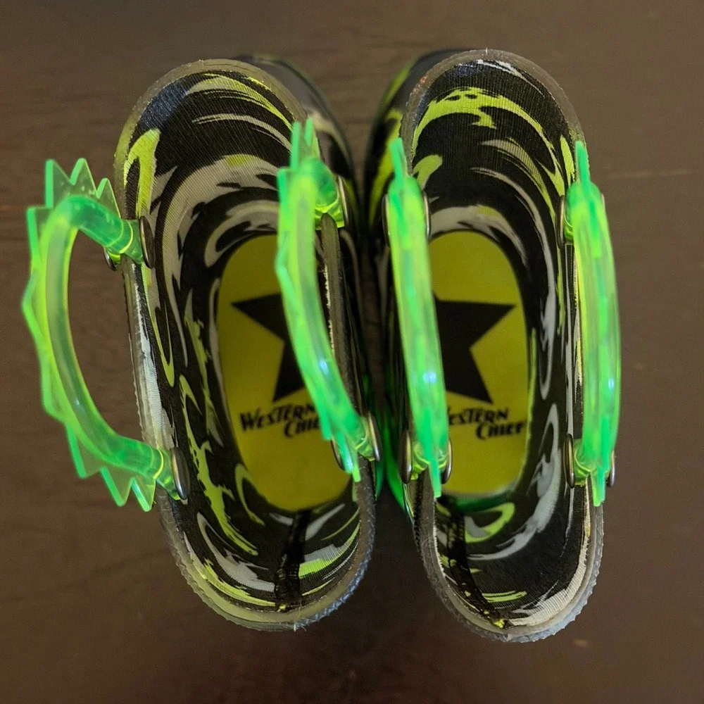 Western Chief Wade Dino Lighted Rain Boots Black Neon Green Toddler Size 5
